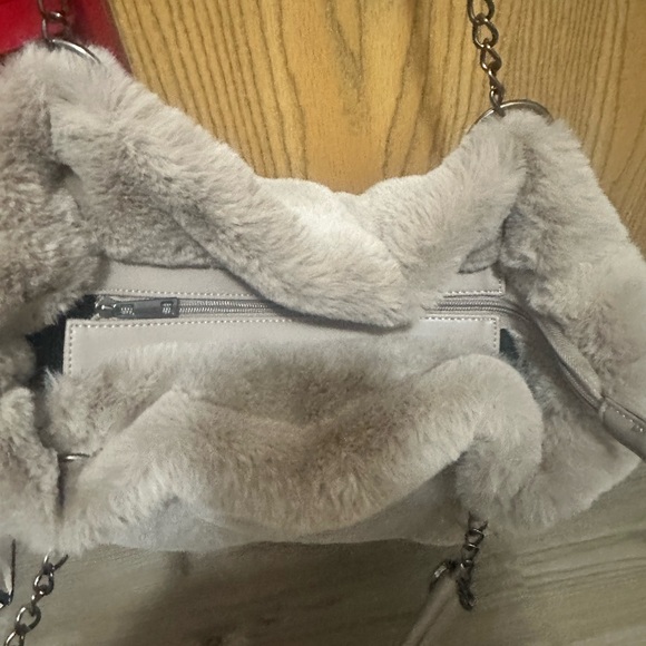 Soft fuzzy Bag - Picture 2 of 4